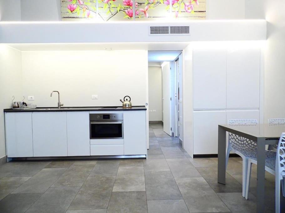 Isola Apartment Pastrengo Milan Bagian luar foto